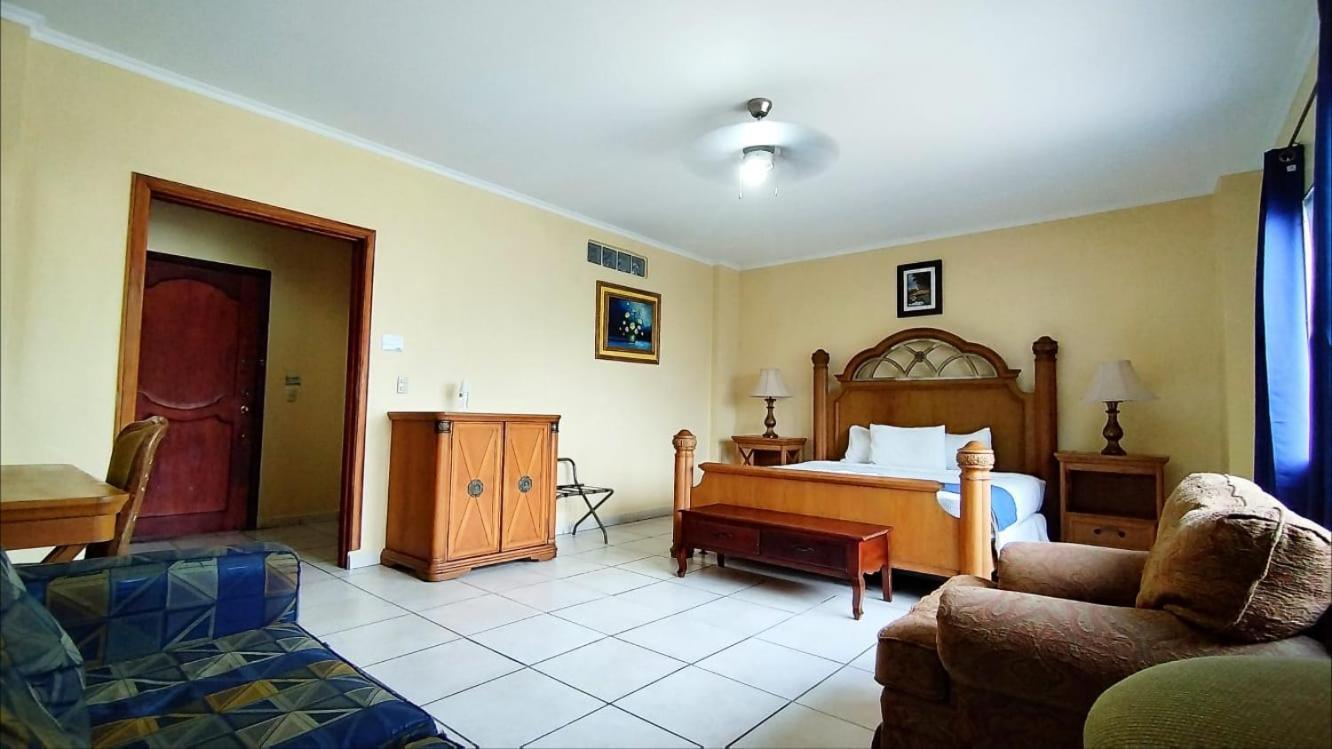 Hotel Carnaval ลาเซย์บา ภายนอก รูปภาพ