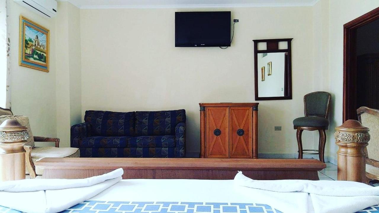 Hotel Carnaval ลาเซย์บา ภายนอก รูปภาพ