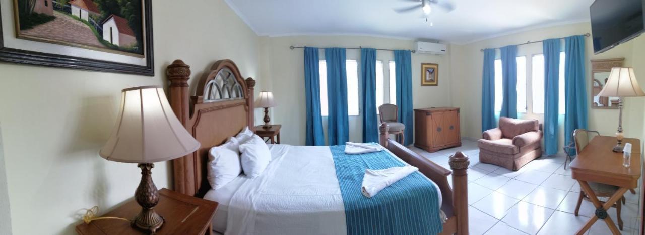 Hotel Carnaval ลาเซย์บา ภายนอก รูปภาพ